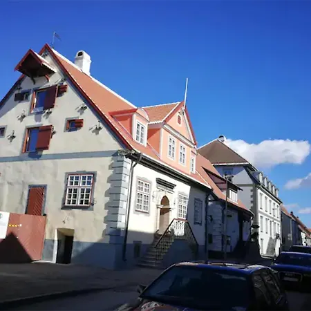 Clementimaja *